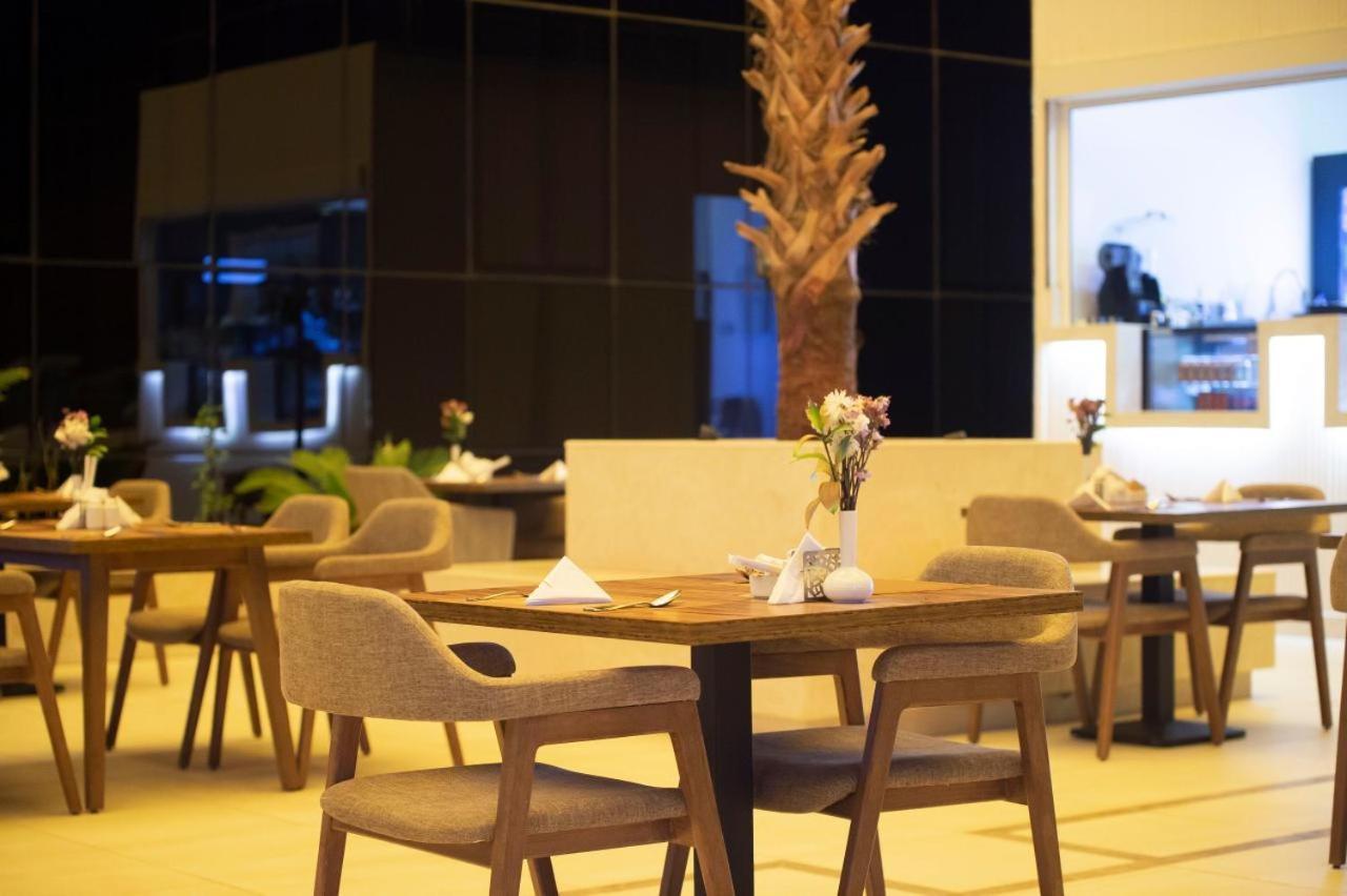 Sarwat Park Hotel Riyadh - Diplomatic Quarter 외부 사진